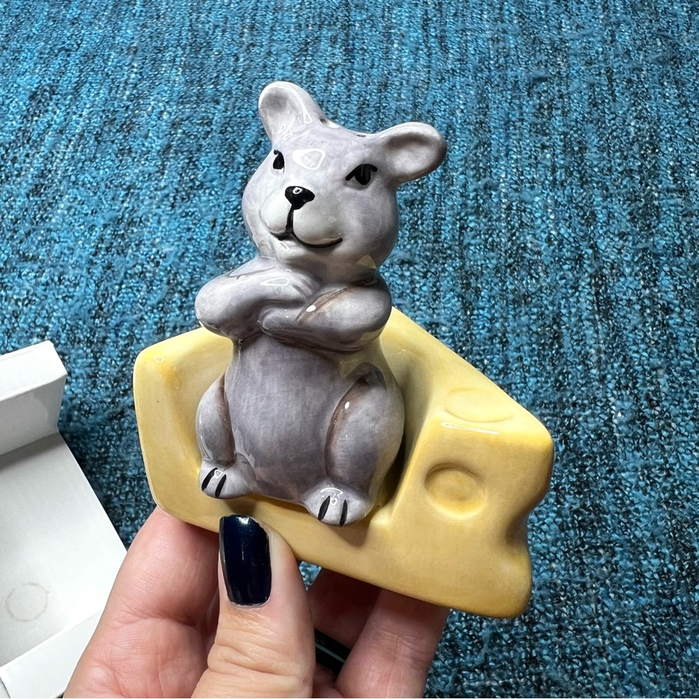 Vintage Salt and Pepper Home Collectables Mouse and Cheese Home Essentials